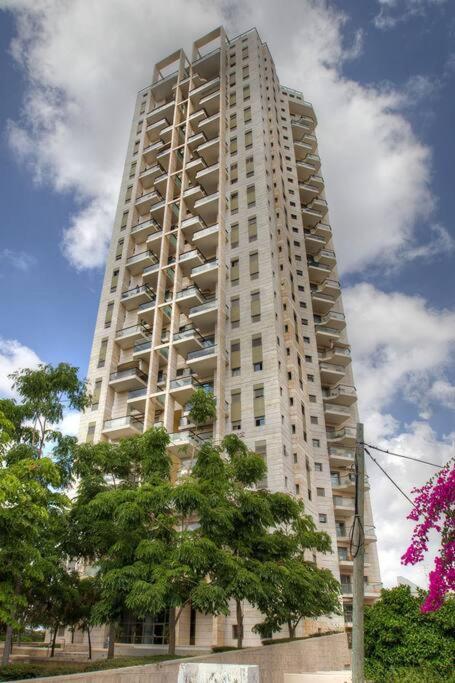 Beautiful Penthouse W/Amazing View, Prime Location Apartment Ramat Gan Exterior foto