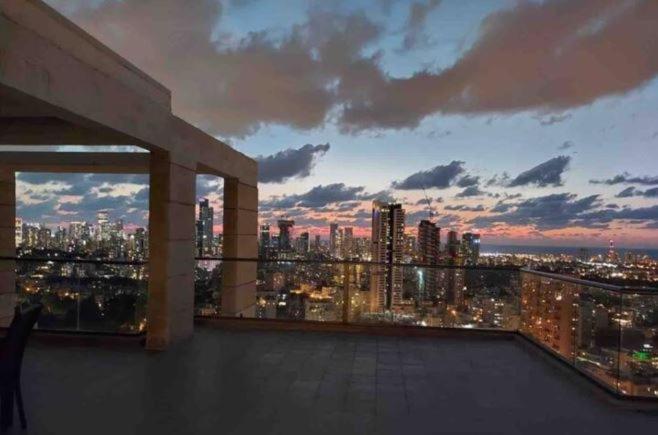Beautiful Penthouse W/Amazing View, Prime Location Apartment Ramat Gan Exterior foto