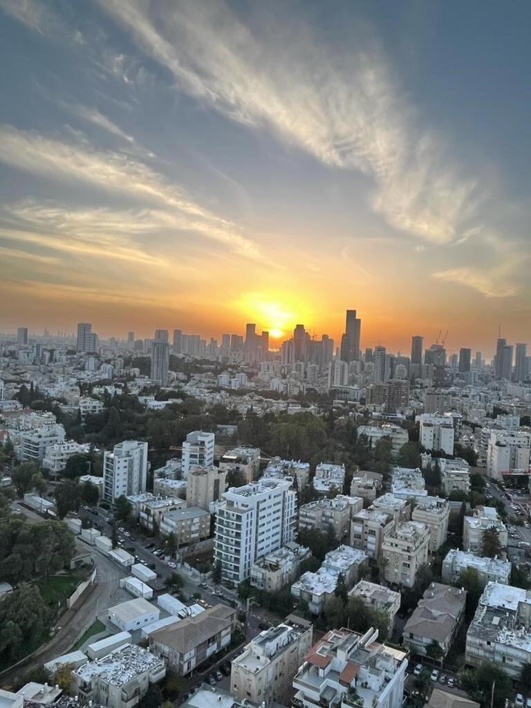 Beautiful Penthouse W/Amazing View, Prime Location Apartment Ramat Gan Exterior foto