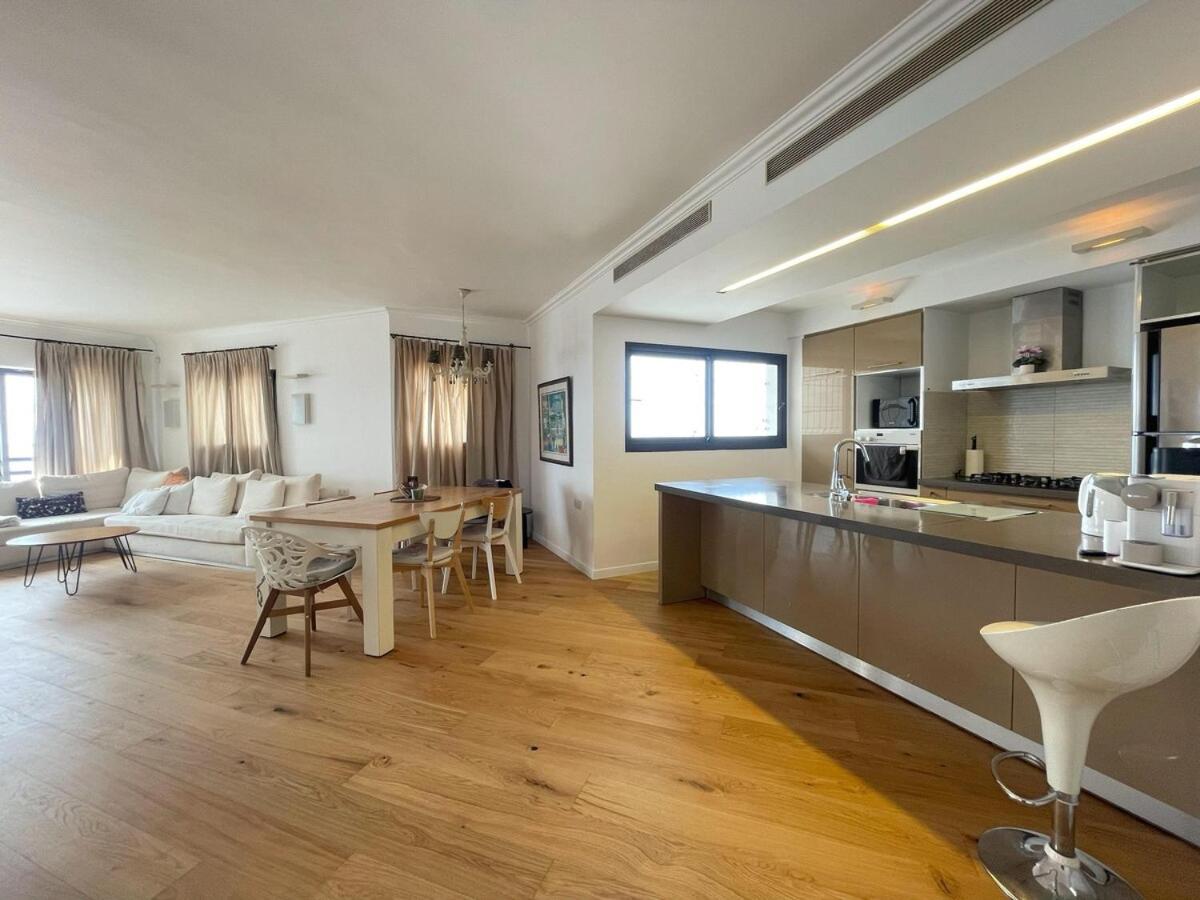 Beautiful Penthouse W/Amazing View, Prime Location Apartment Ramat Gan Exterior foto