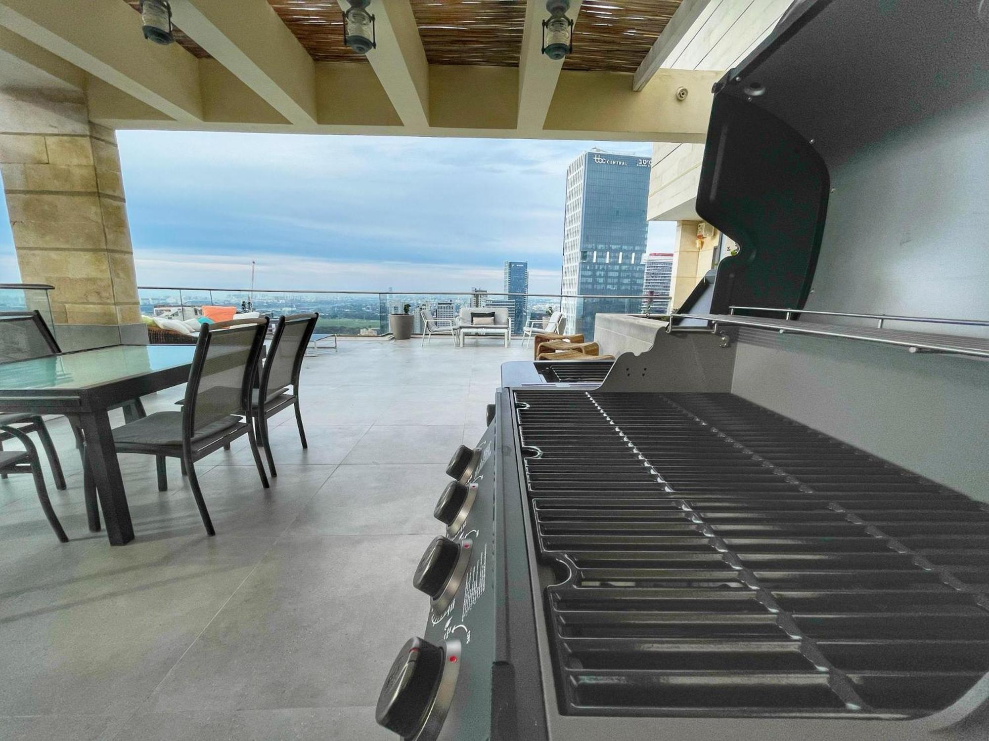 Beautiful Penthouse W/Amazing View, Prime Location Apartment Ramat Gan Exterior foto