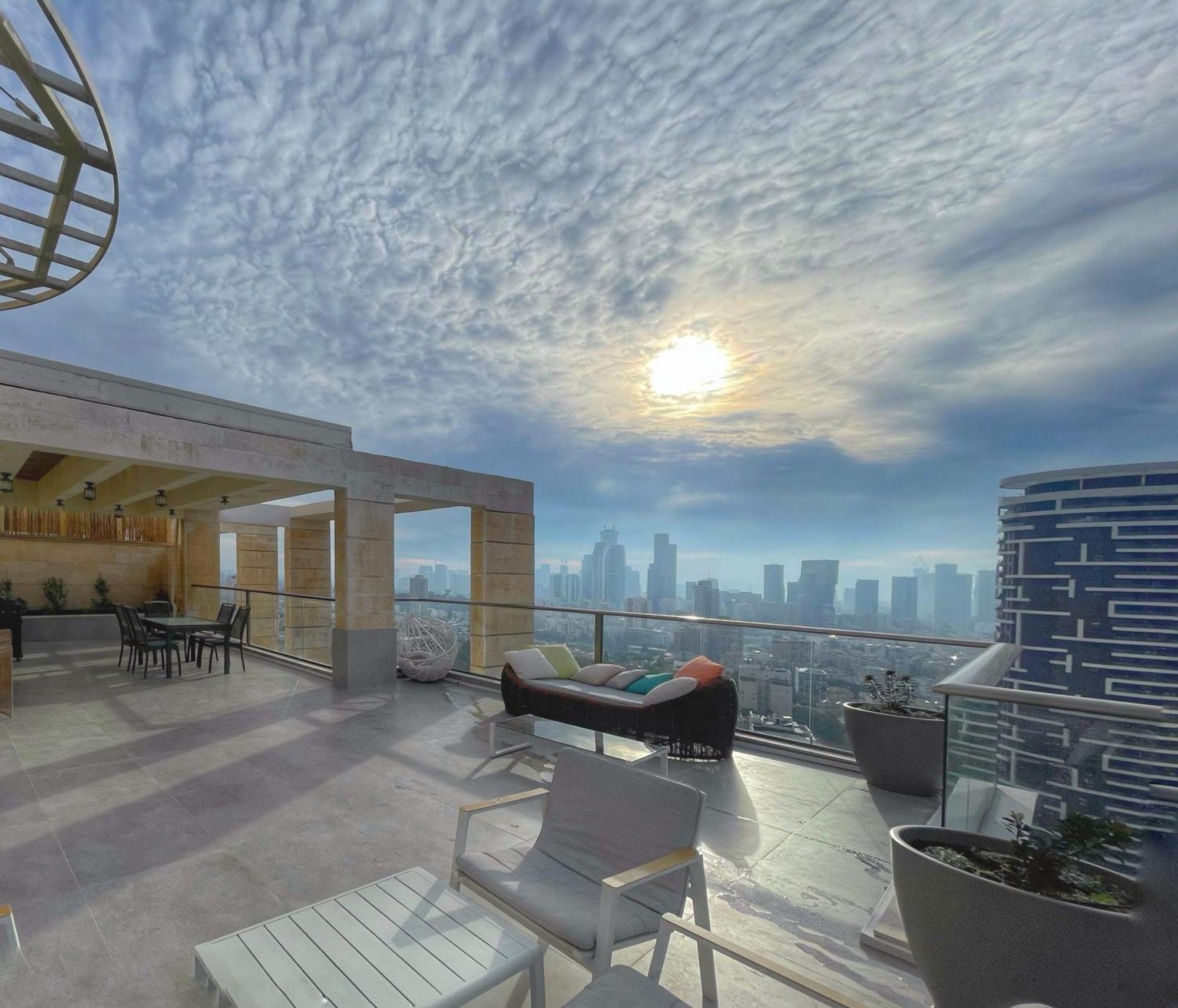 Beautiful Penthouse W/Amazing View, Prime Location Apartment Ramat Gan Exterior foto